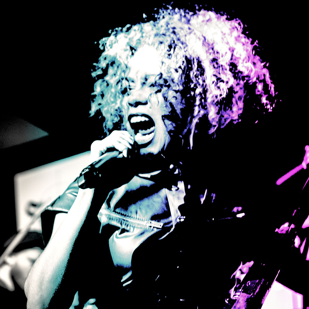 Jadu tears into audience at The Lounge in Camden